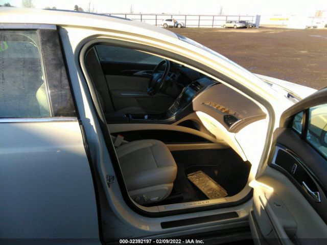 Photo 4 VIN: 3LN6L2GK4FR627132 - LINCOLN MKZ 