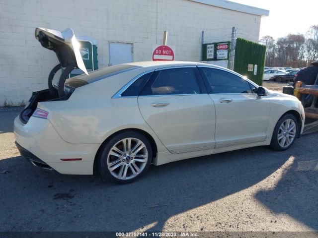 Photo 3 VIN: 3LN6L2J91GR604883 - LINCOLN MKZ 