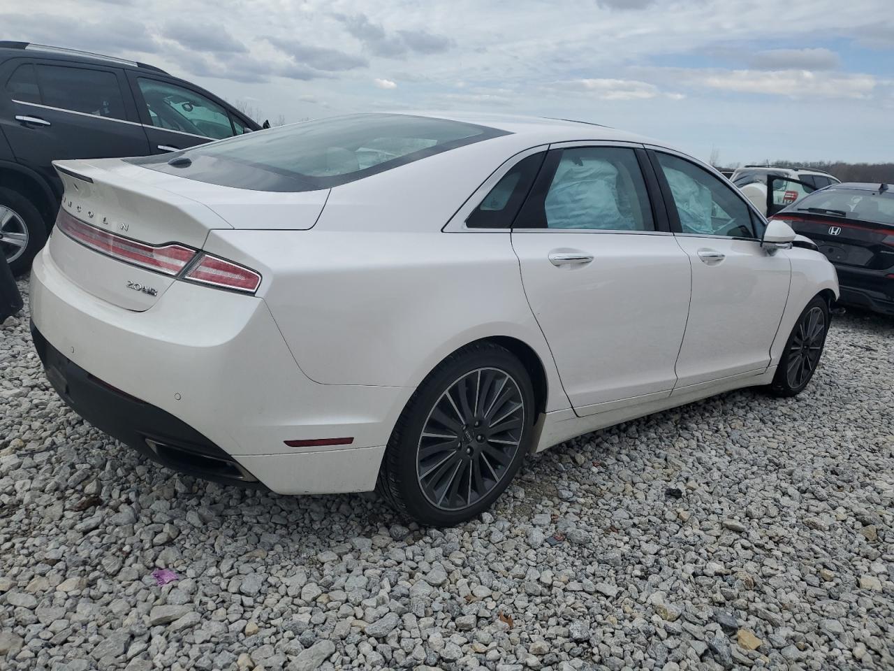 Photo 2 VIN: 3LN6L2J91GR632148 - LINCOLN MKZ 