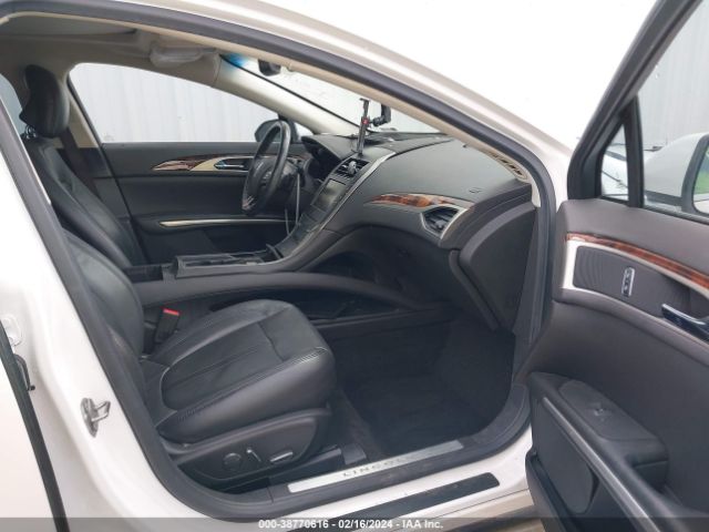 Photo 4 VIN: 3LN6L2J92DR820883 - LINCOLN MKZ 