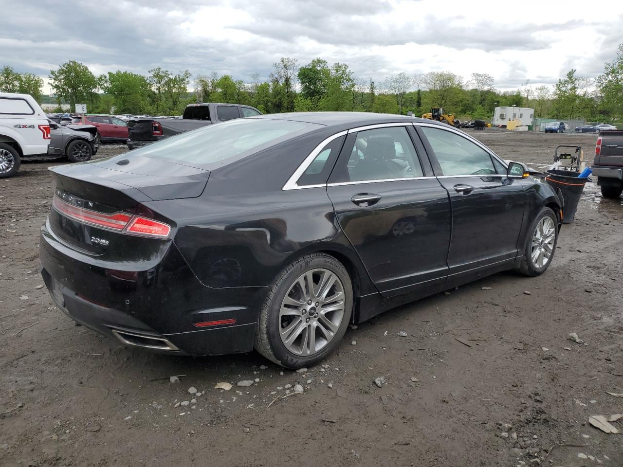 Photo 2 VIN: 3LN6L2J92ER817855 - LINCOLN MKZ 