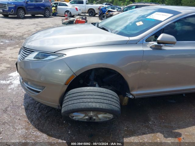 Photo 5 VIN: 3LN6L2J92GR611566 - LINCOLN MKZ 