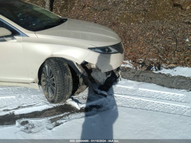 Photo 5 VIN: 3LN6L2J93ER830856 - LINCOLN MKZ 