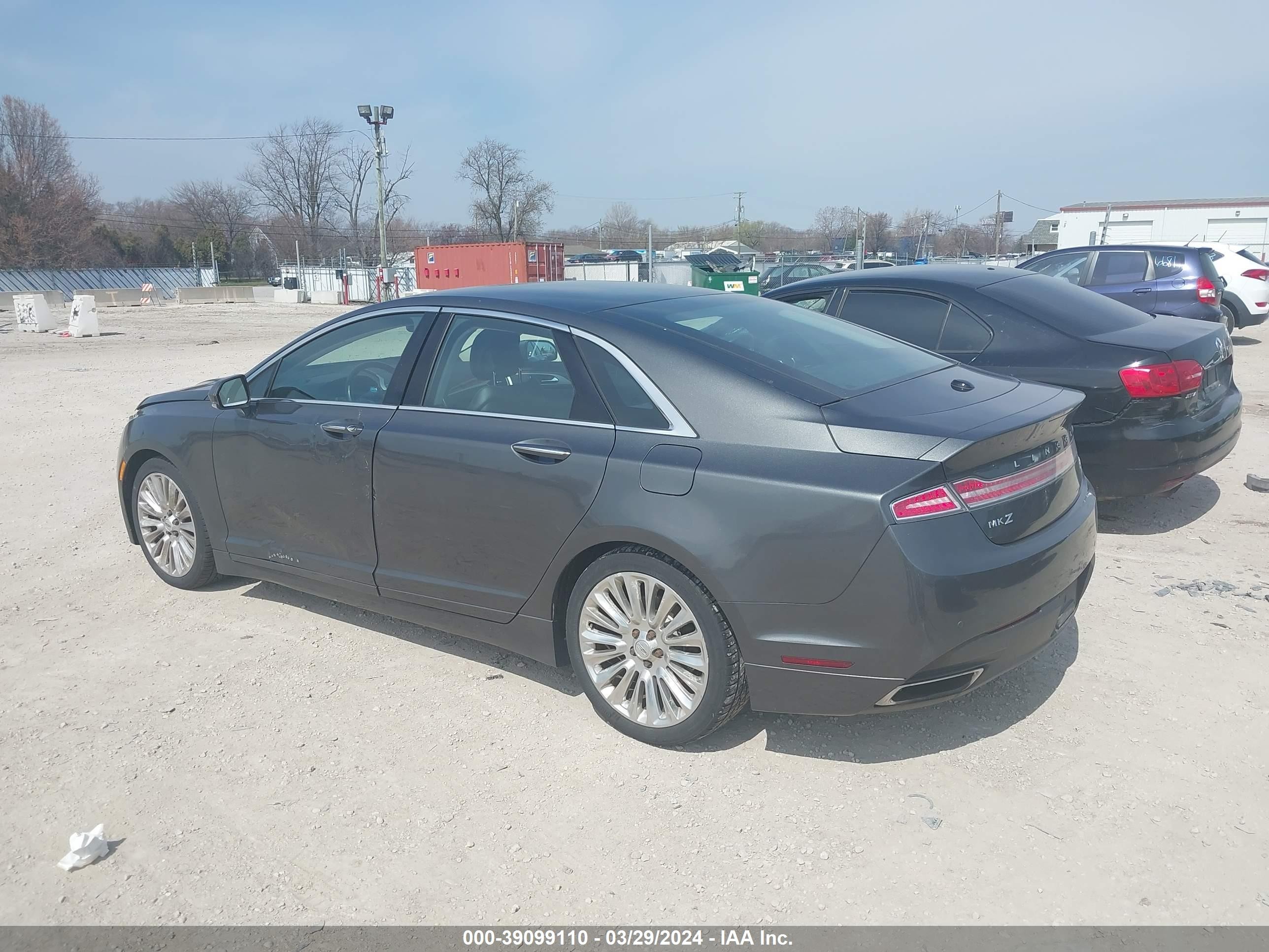 Photo 2 VIN: 3LN6L2J93FR627841 - LINCOLN MKZ 