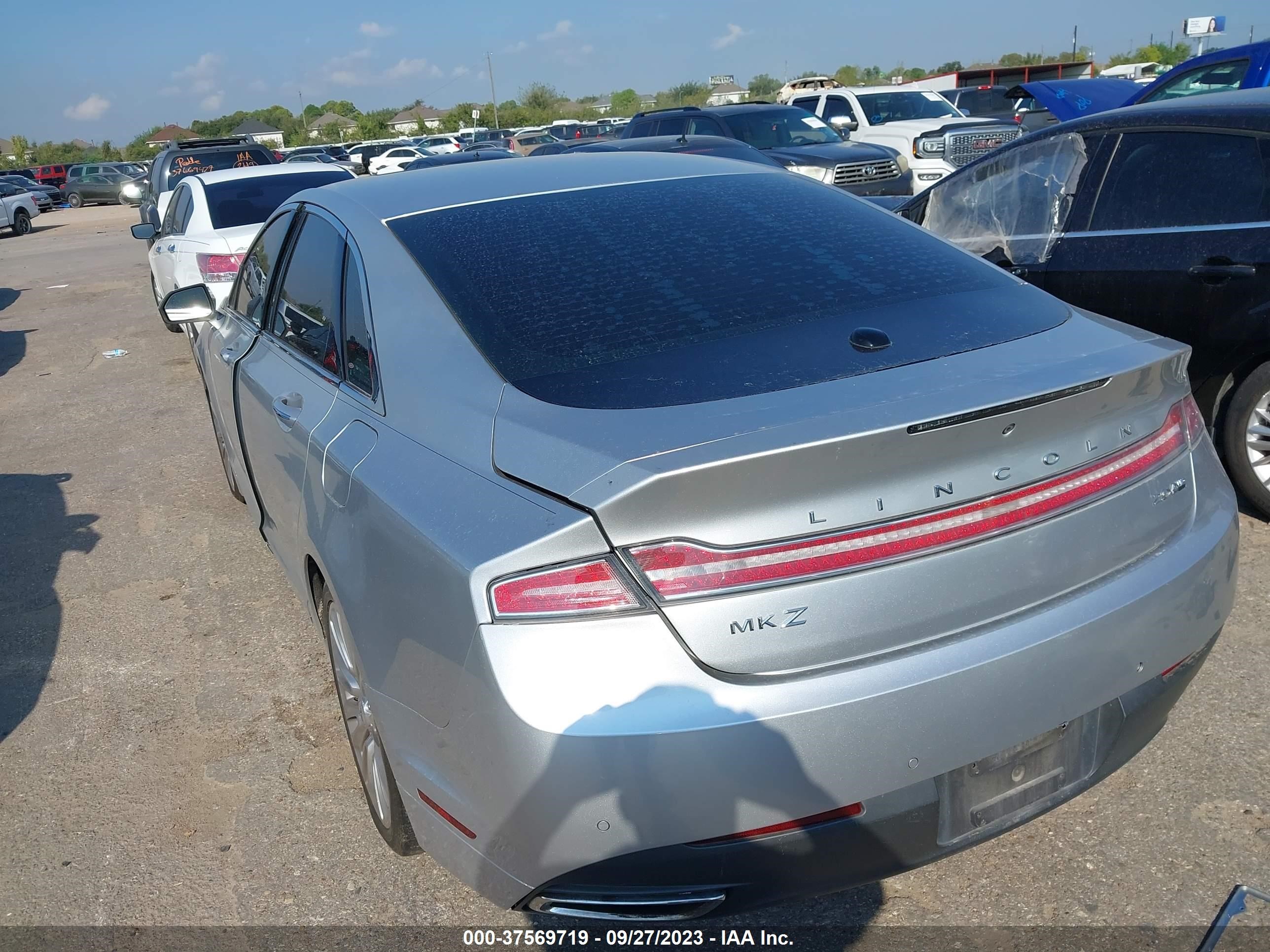 Photo 2 VIN: 3LN6L2J95ER820085 - LINCOLN MKZ 