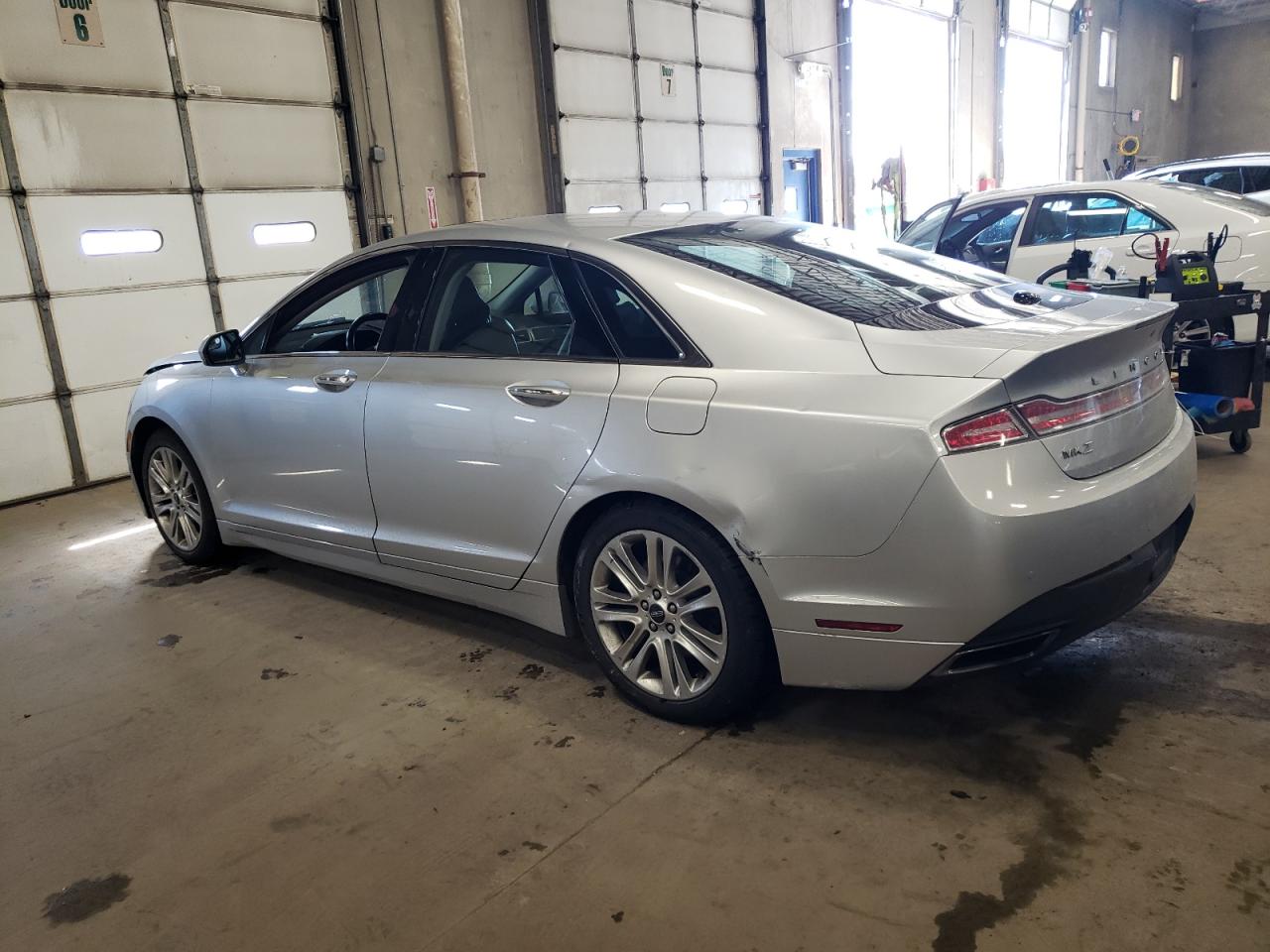 Photo 1 VIN: 3LN6L2J95GR610346 - LINCOLN MKZ 