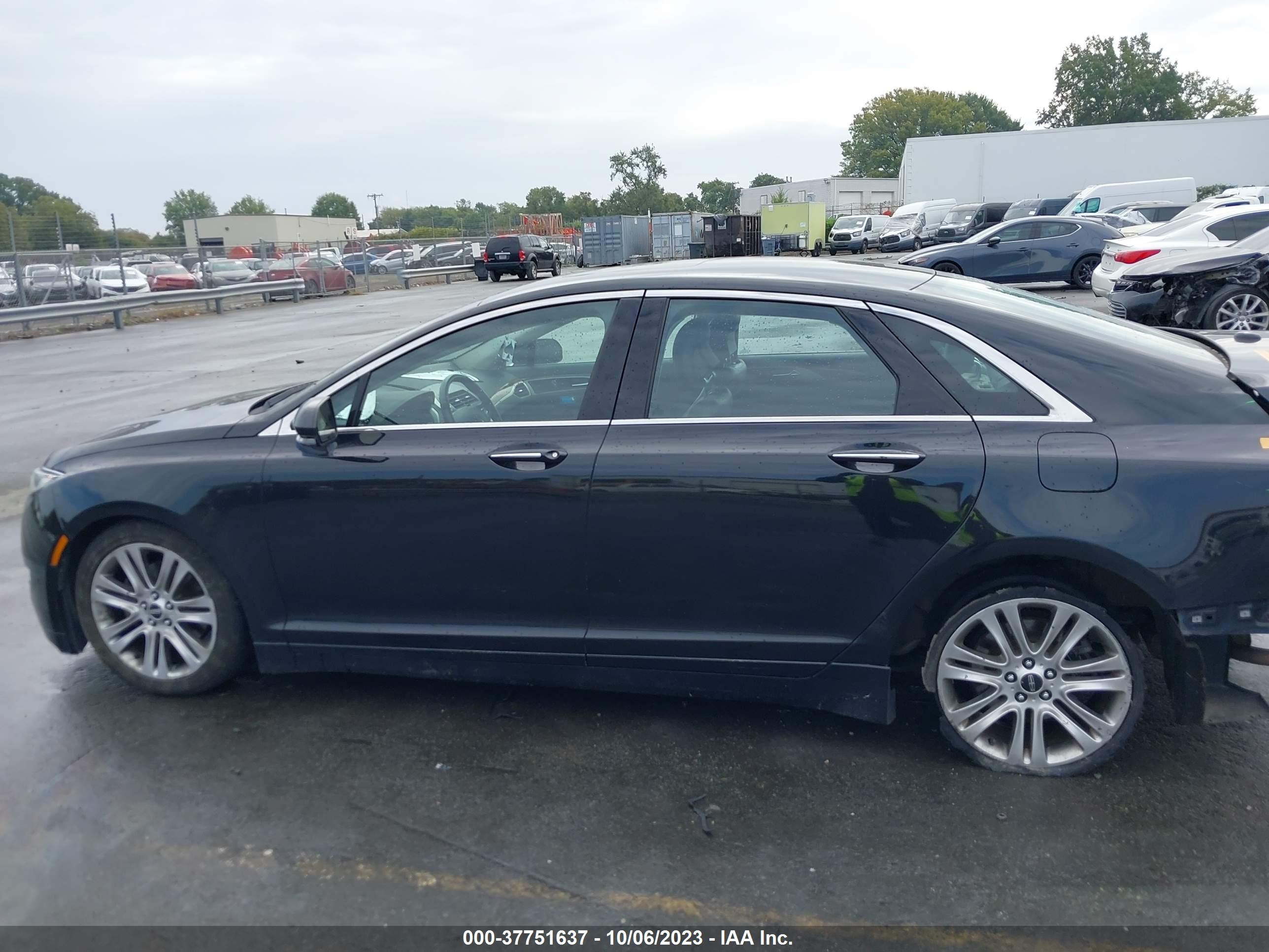 Photo 13 VIN: 3LN6L2J96ER810164 - LINCOLN MKZ 