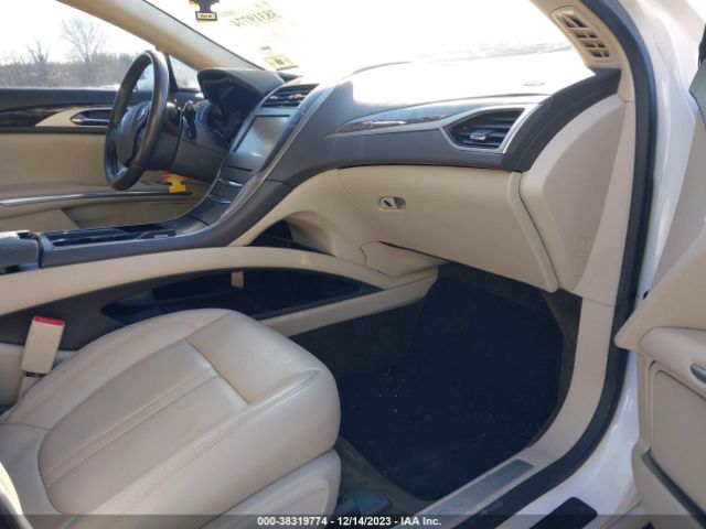 Photo 4 VIN: 3LN6L2J96GR606404 - LINCOLN MKZ 