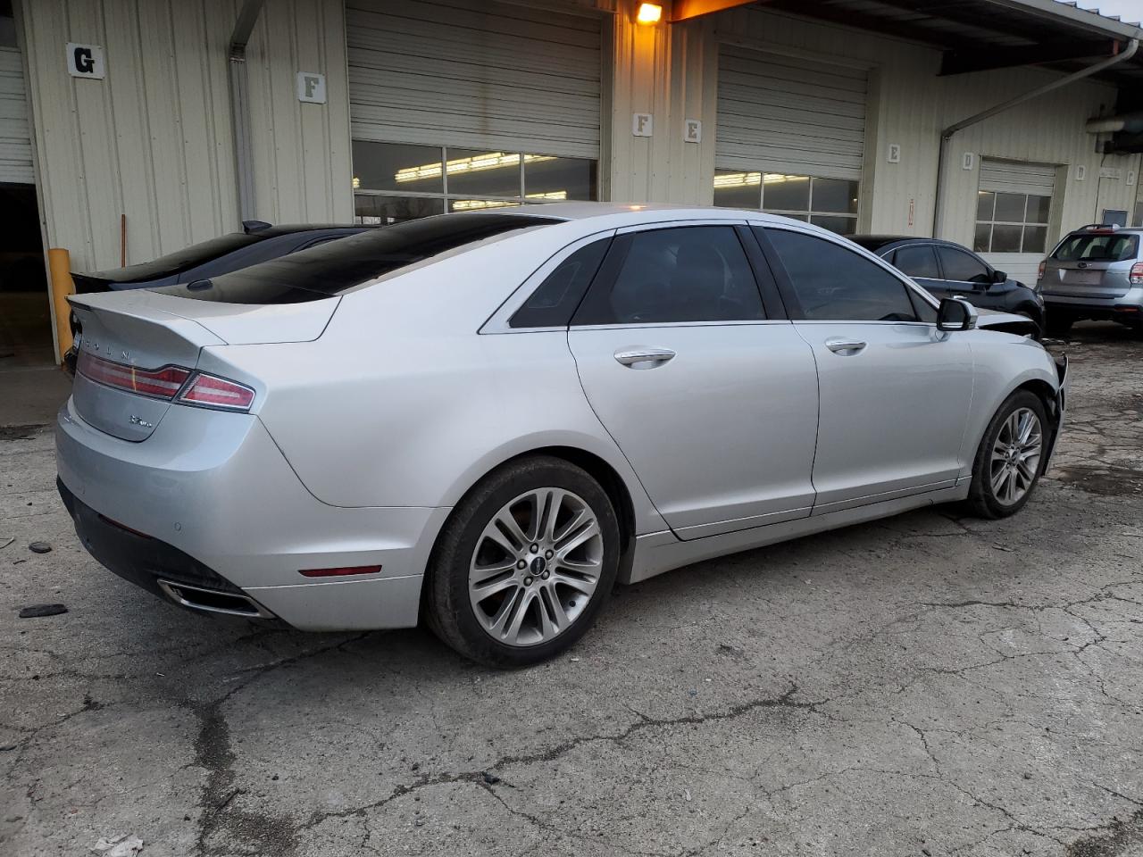 Photo 2 VIN: 3LN6L2JK6DR810862 - LINCOLN MKZ 