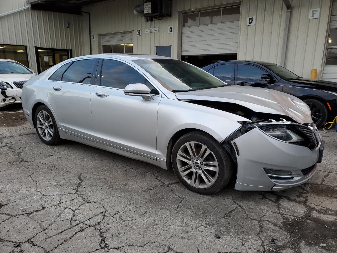 Photo 3 VIN: 3LN6L2JK6DR810862 - LINCOLN MKZ 