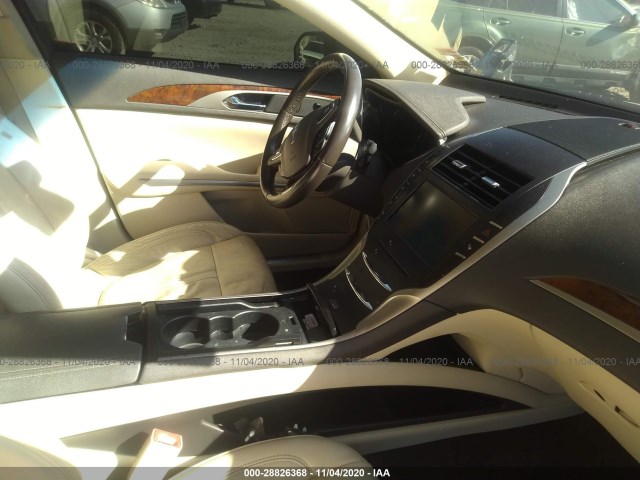 Photo 4 VIN: 3LN6L2JK8FR603747 - LINCOLN MKZ 