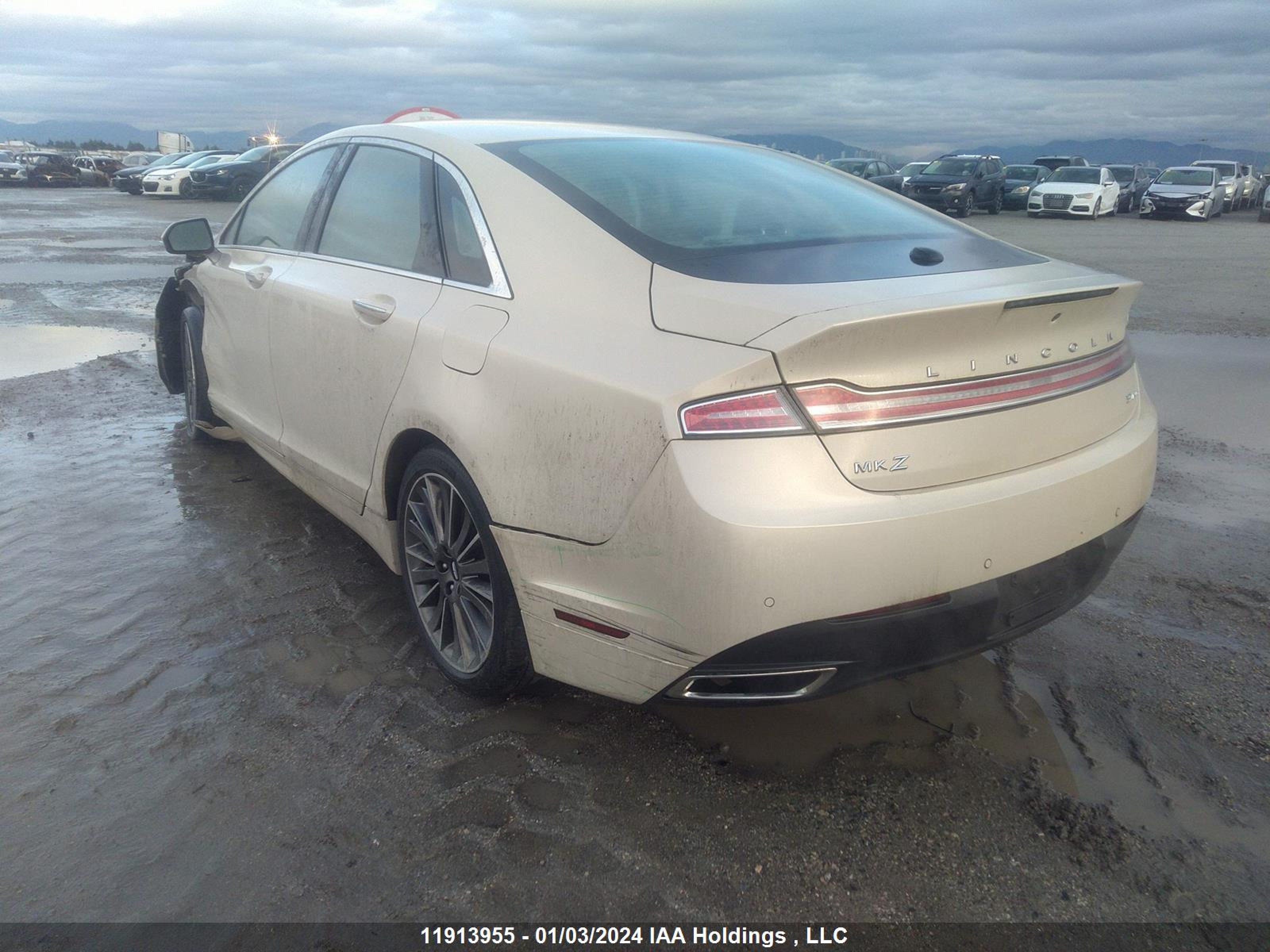 Photo 2 VIN: 3LN6L2JKXFR611039 - LINCOLN MKZ 