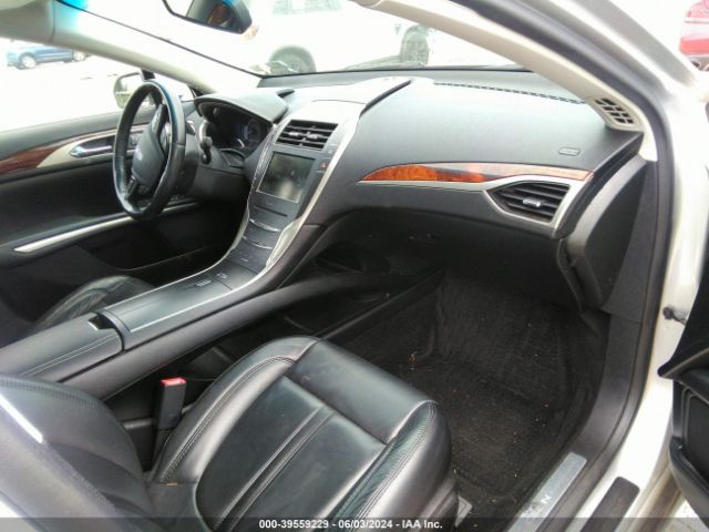 Photo 4 VIN: 3LN6L2LU2GR620169 - LINCOLN MKZ 