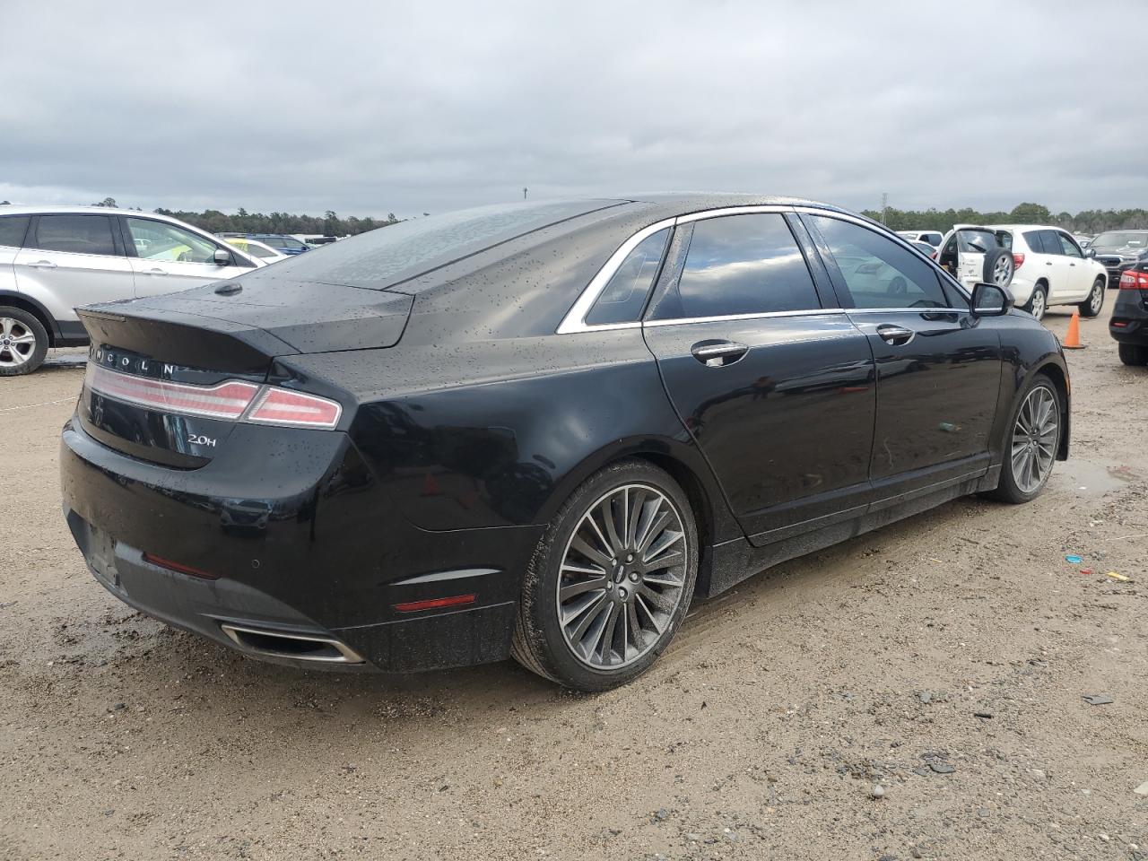 Photo 2 VIN: 3LN6L2LU3GR602263 - LINCOLN MKZ 