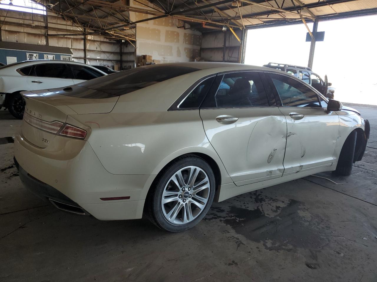 Photo 2 VIN: 3LN6L2LU4FR610757 - LINCOLN MKZ 