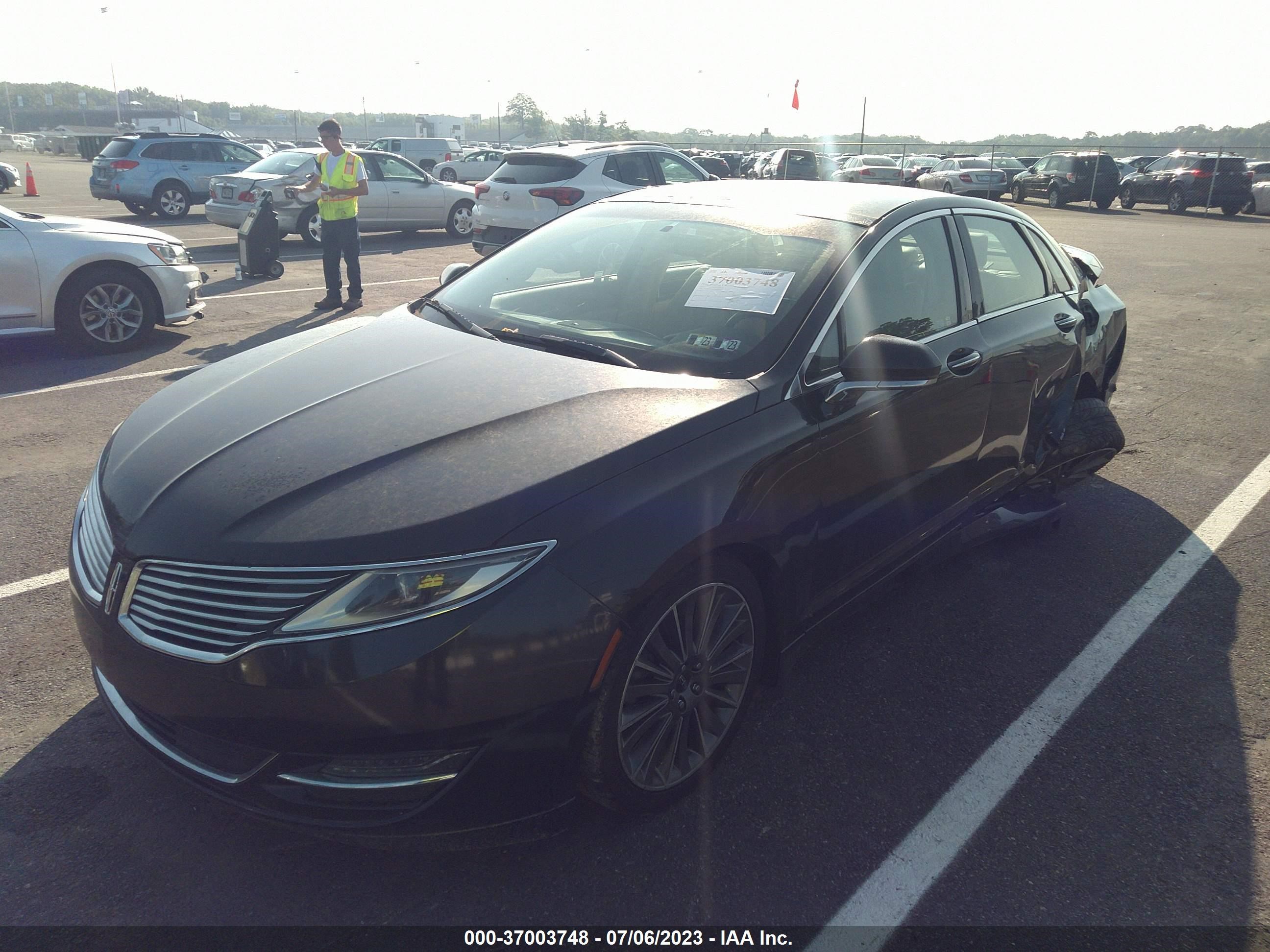 Photo 1 VIN: 3LN6L2LU4FR624433 - LINCOLN MKZ 