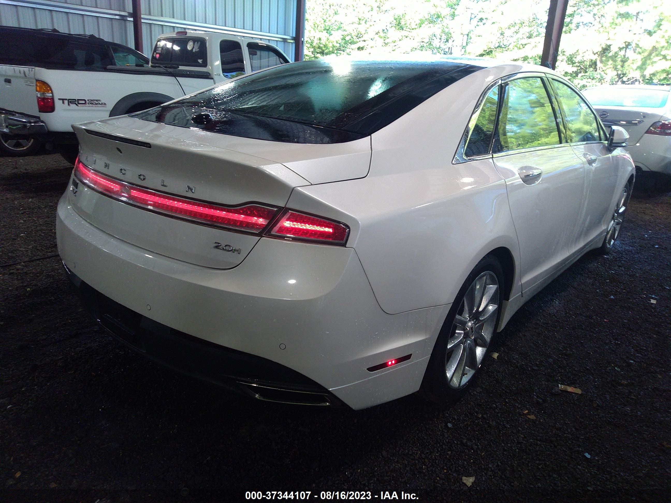 Photo 3 VIN: 3LN6L2LU4GR606337 - LINCOLN MKZ 