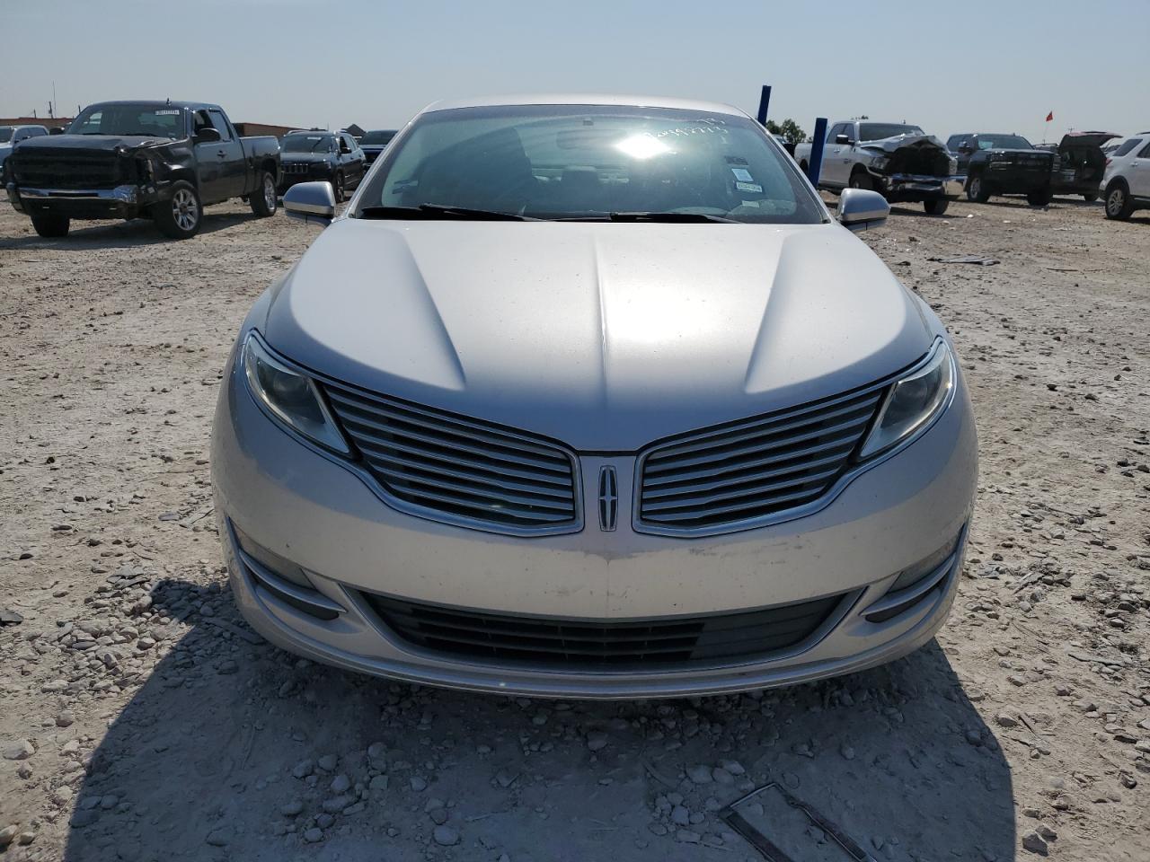 Photo 4 VIN: 3LN6L2LU4GR615037 - LINCOLN MKZ 