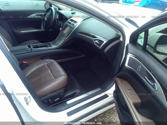 Photo 4 VIN: 3LN6L2LU4GR627981 - LINCOLN MKZ 