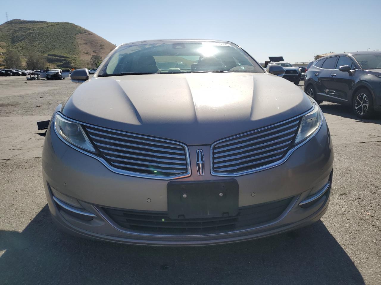 Photo 4 VIN: 3LN6L2LU5FR604577 - LINCOLN MKZ 