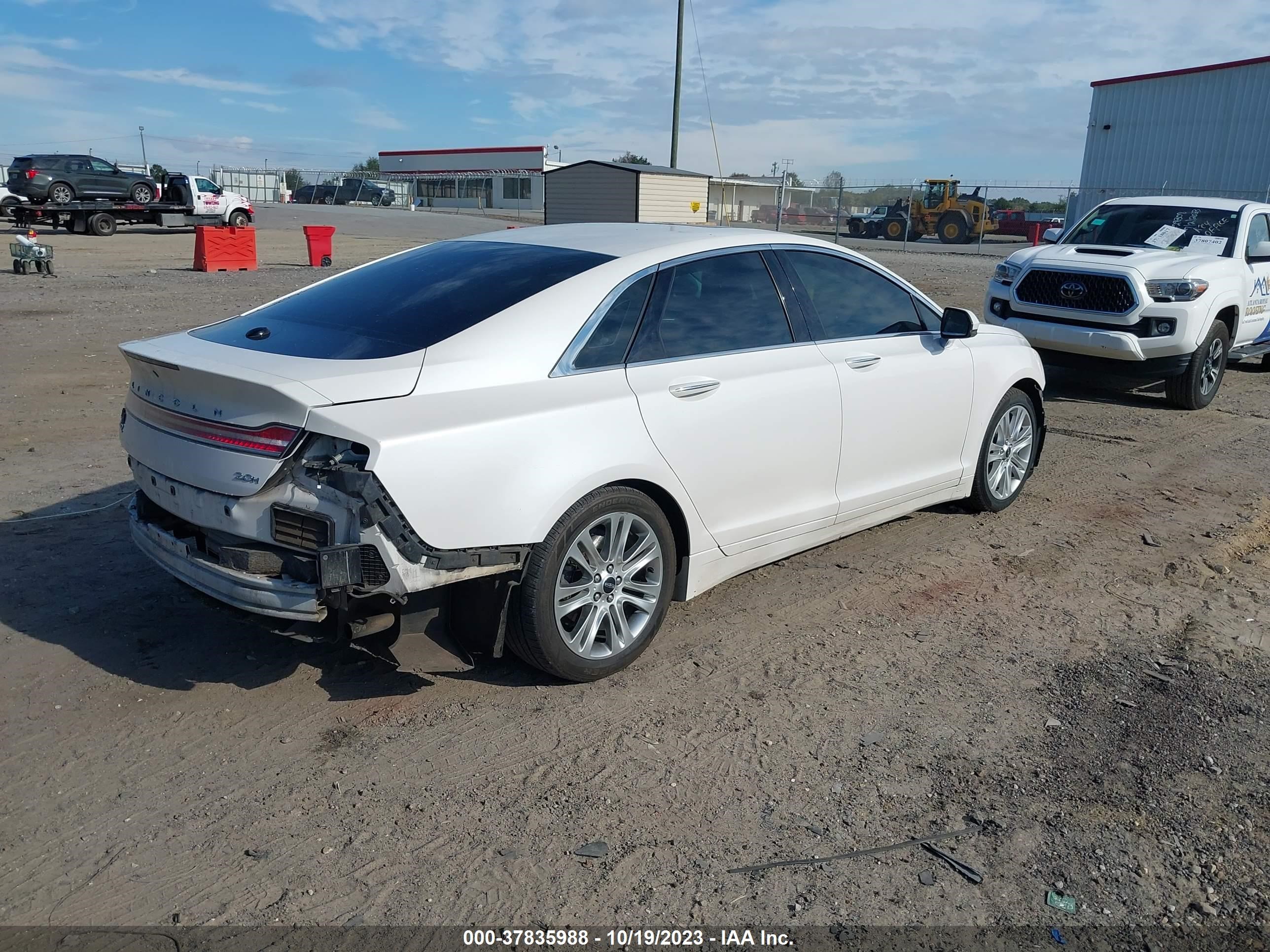 Photo 3 VIN: 3LN6L2LU6ER828519 - LINCOLN MKZ 