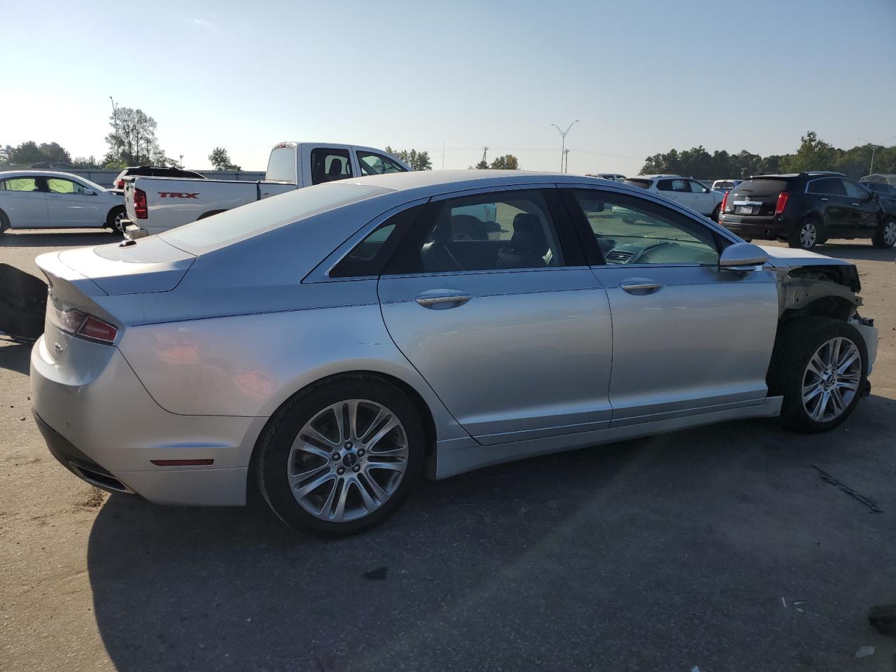 Photo 2 VIN: 3LN6L2LU6FR600246 - LINCOLN MKZ 