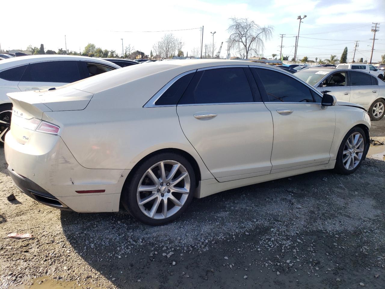 Photo 2 VIN: 3LN6L2LU7FR606606 - LINCOLN MKZ 