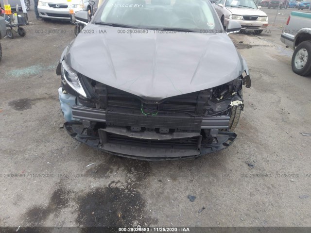 Photo 5 VIN: 3LN6L2LU8ER808627 - LINCOLN MKZ 