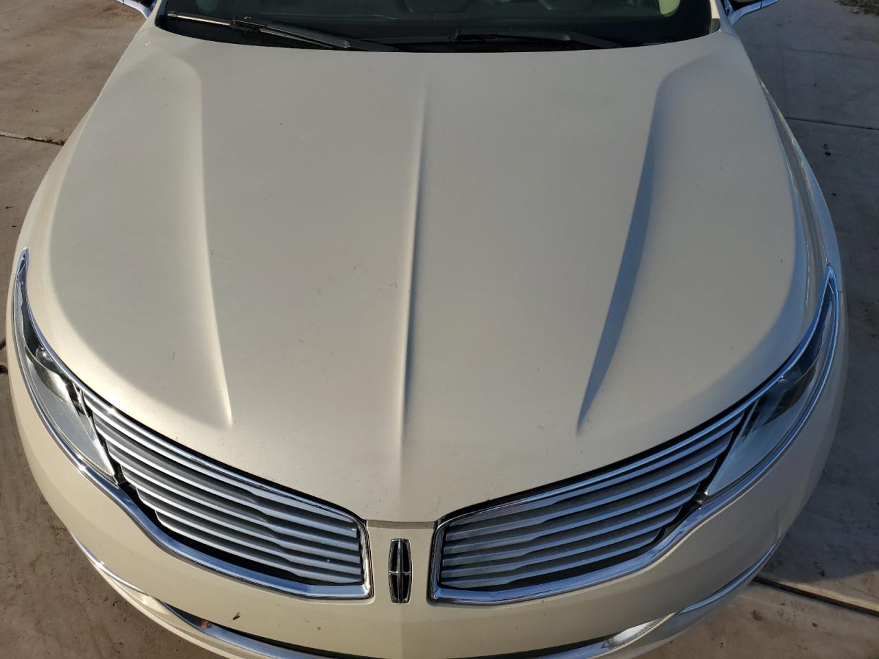 Photo 10 VIN: 3LN6L2LU8FR603228 - LINCOLN MKZ 