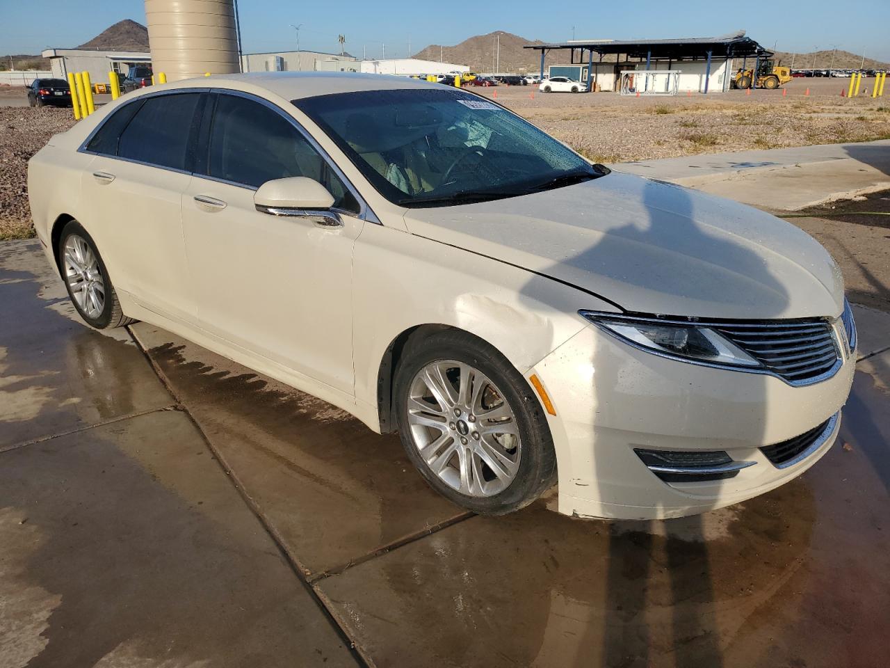 Photo 3 VIN: 3LN6L2LU8FR603228 - LINCOLN MKZ 