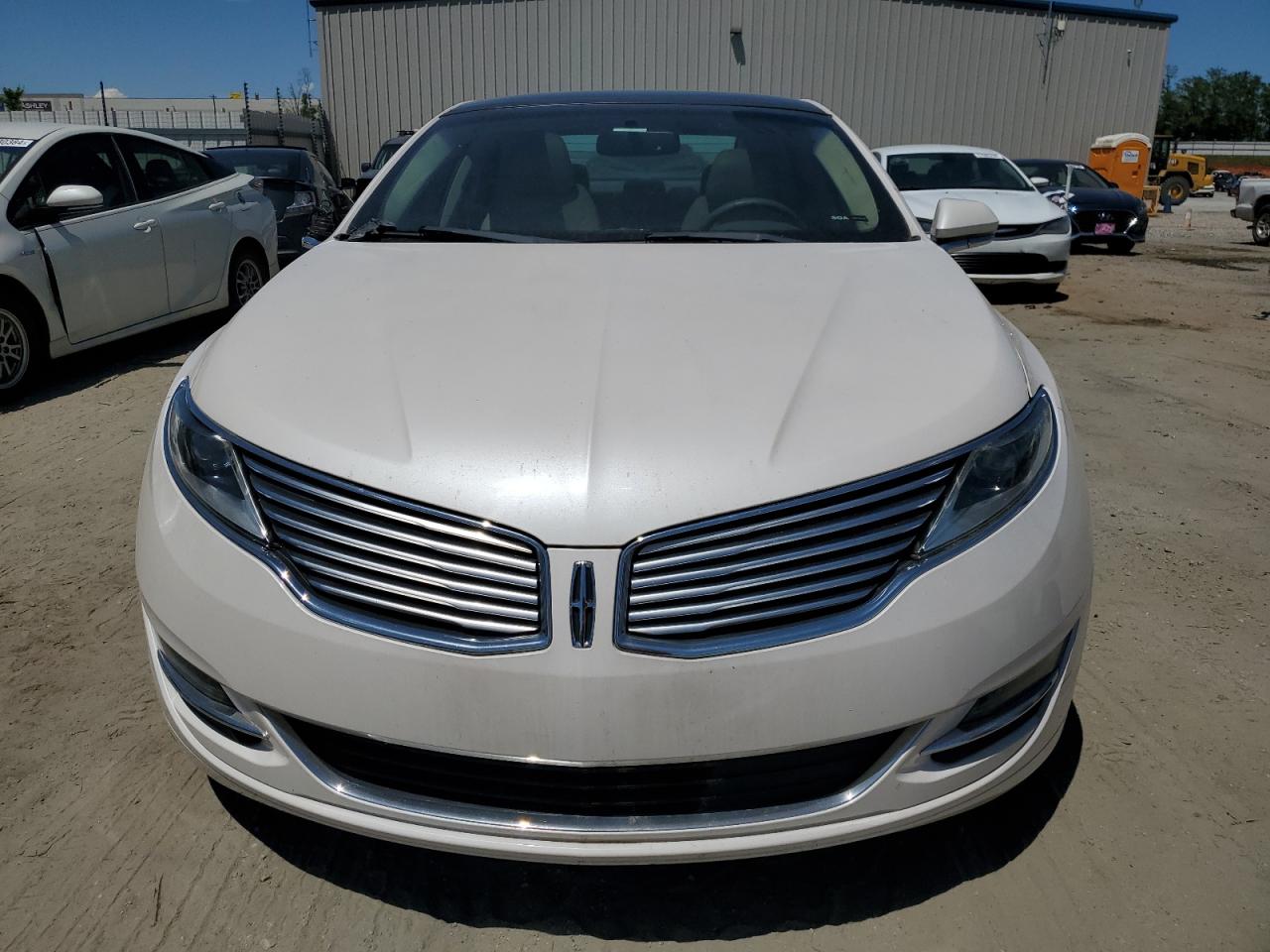 Photo 4 VIN: 3LN6L2LU8GR605109 - LINCOLN MKZ 