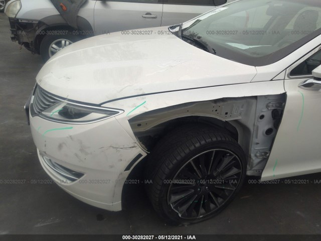 Photo 4 VIN: 3LN6L2LU8GR626106 - LINCOLN MKZ 