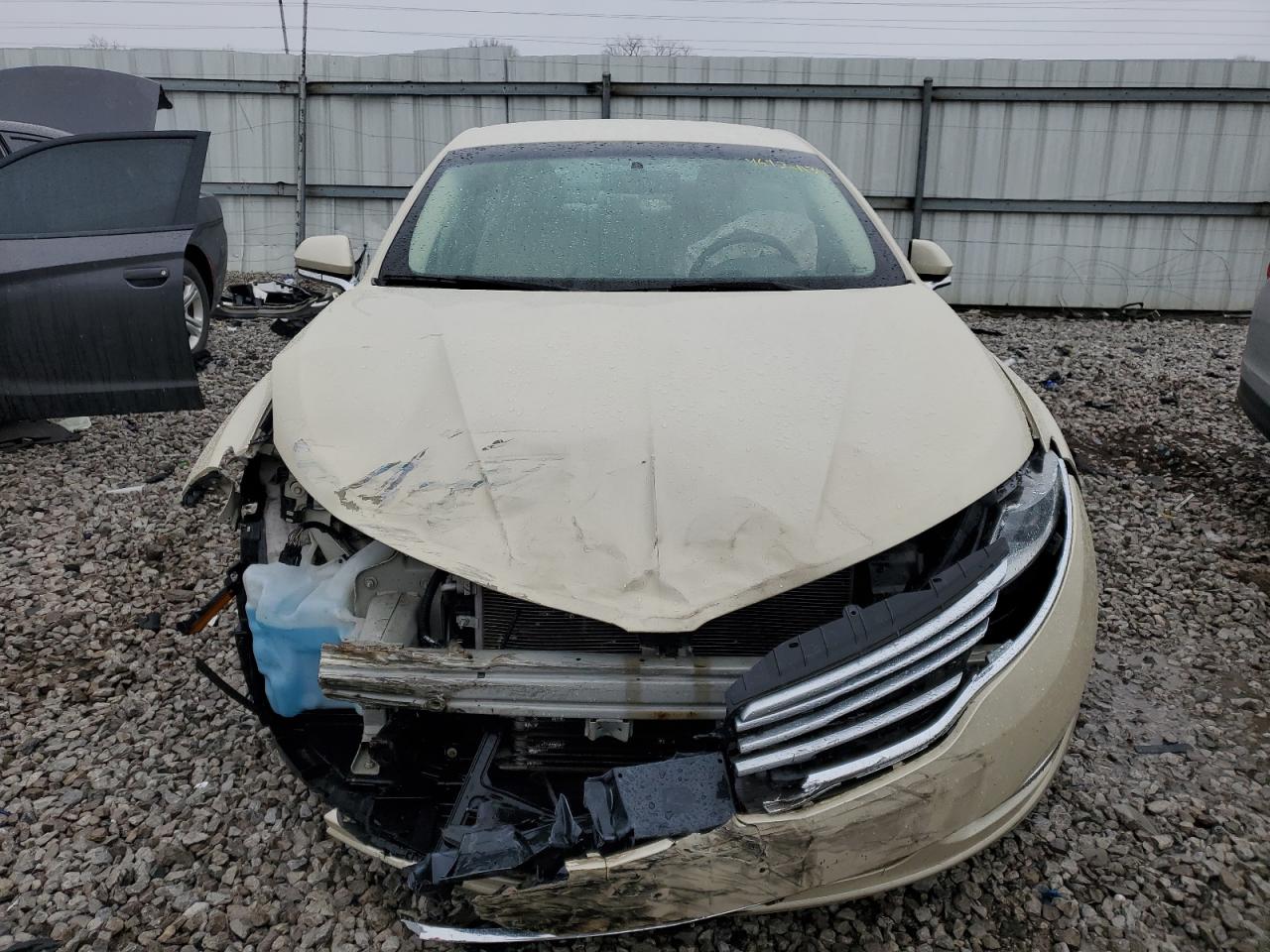 Photo 4 VIN: 3LN6L2LU9FR629403 - LINCOLN MKZ 