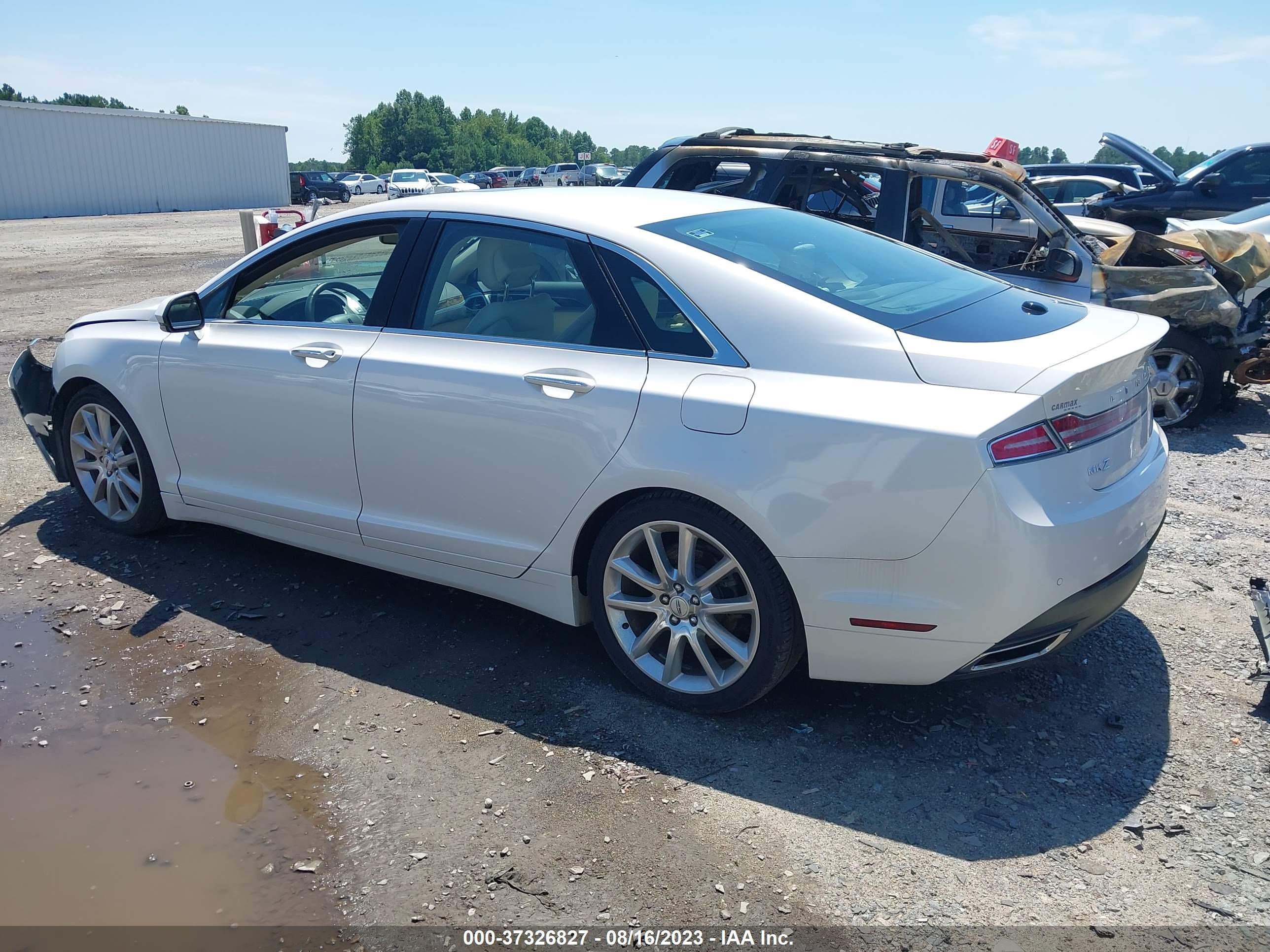 Photo 2 VIN: 3LN6L2LUXFR600914 - LINCOLN MKZ 