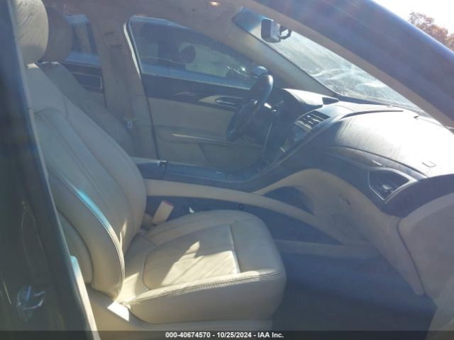 Photo 4 VIN: 3LN6L2LUXFR627563 - LINCOLN MKZ 