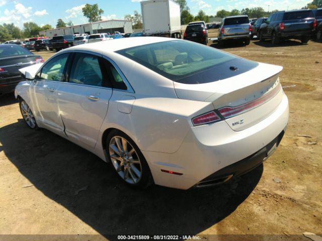 Photo 2 VIN: 3LN6L2LUXGR630500 - LINCOLN MKZ 