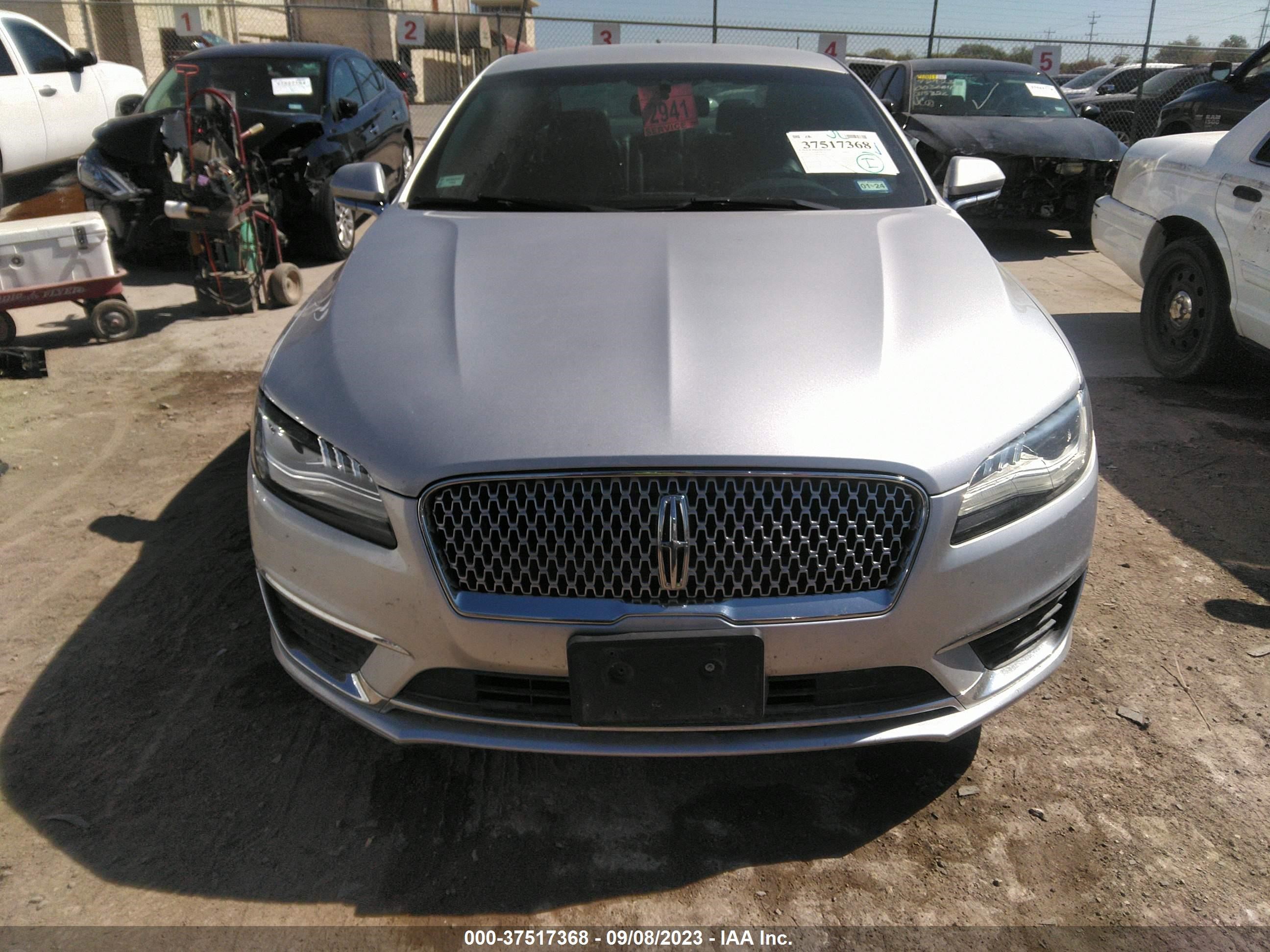 Photo 11 VIN: 3LN6L5A90HR637893 - LINCOLN MKZ 