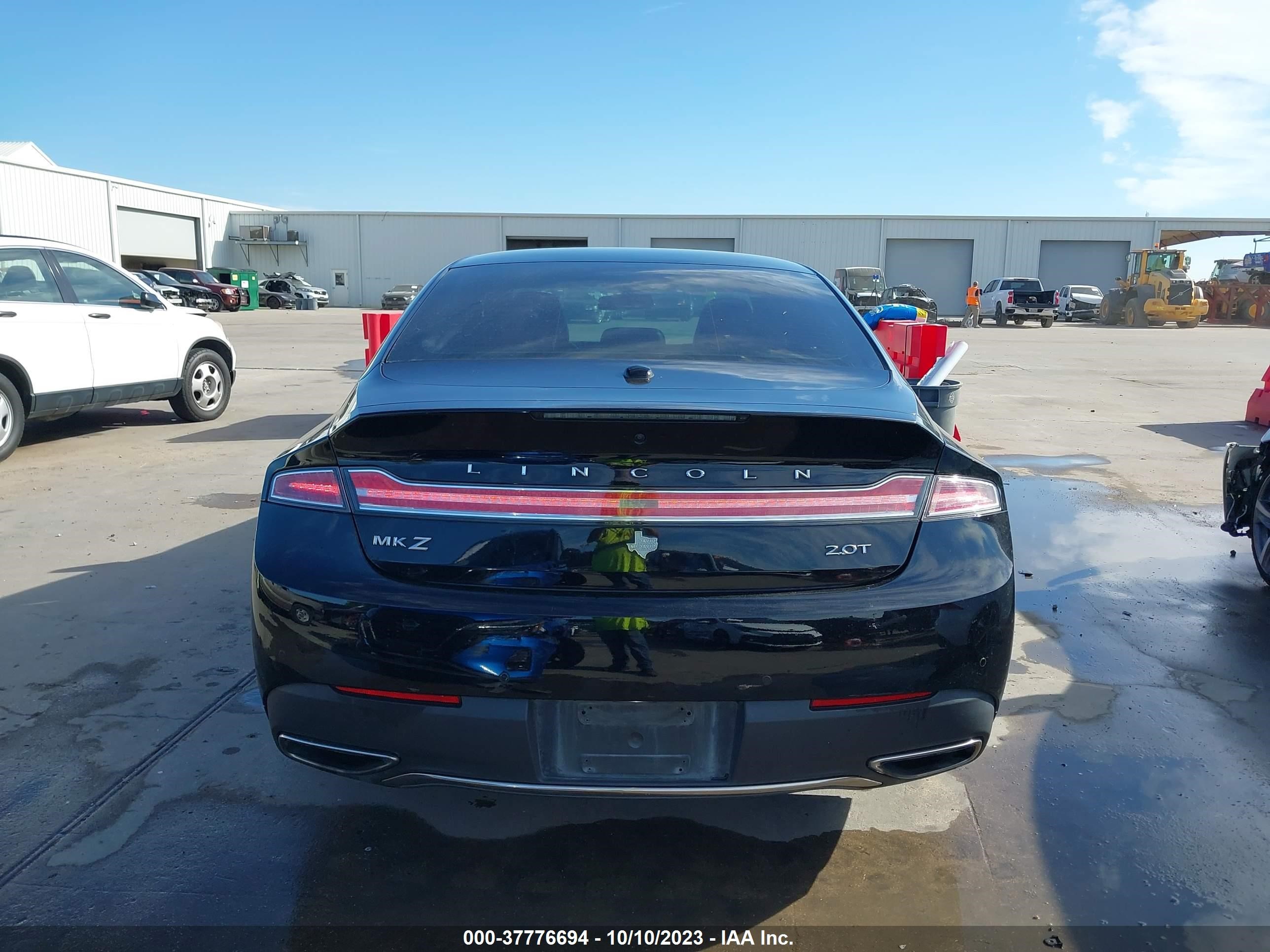 Photo 16 VIN: 3LN6L5A90JR621215 - LINCOLN MKZ 