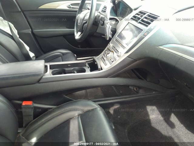 Photo 4 VIN: 3LN6L5A91LR603843 - LINCOLN MKZ 