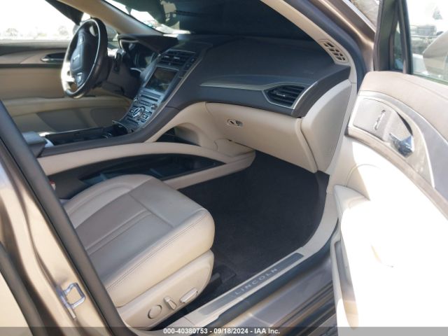 Photo 4 VIN: 3LN6L5A94JR626174 - LINCOLN MKZ 