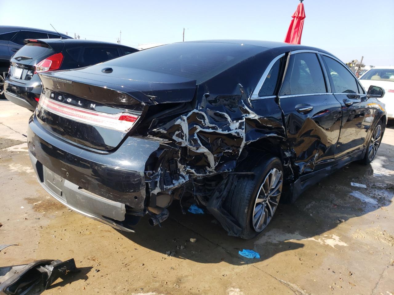 Photo 2 VIN: 3LN6L5A97KR608592 - LINCOLN MKZ 