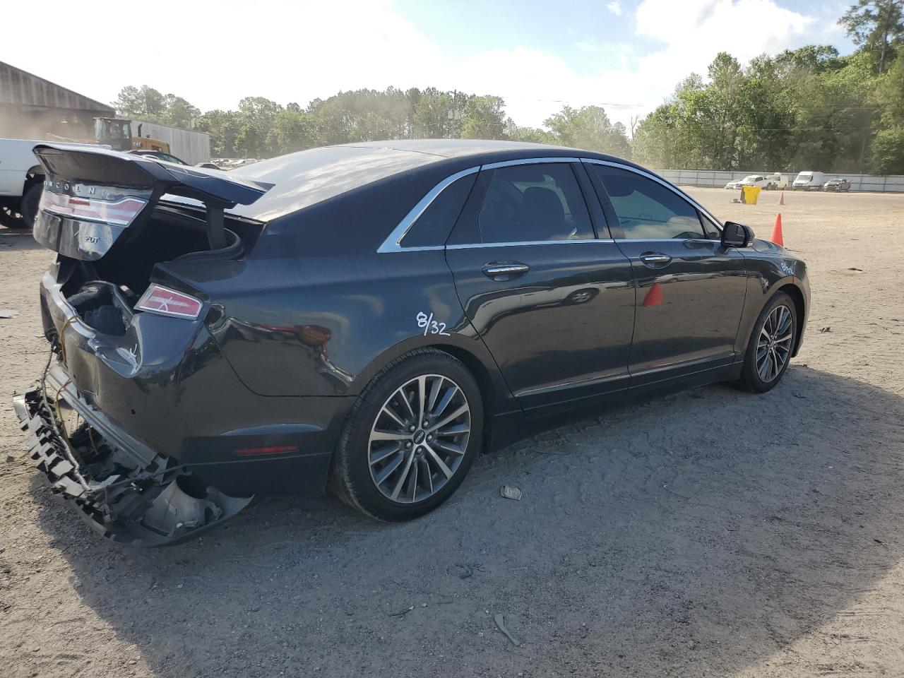 Photo 2 VIN: 3LN6L5A98HR608447 - LINCOLN MKZ 