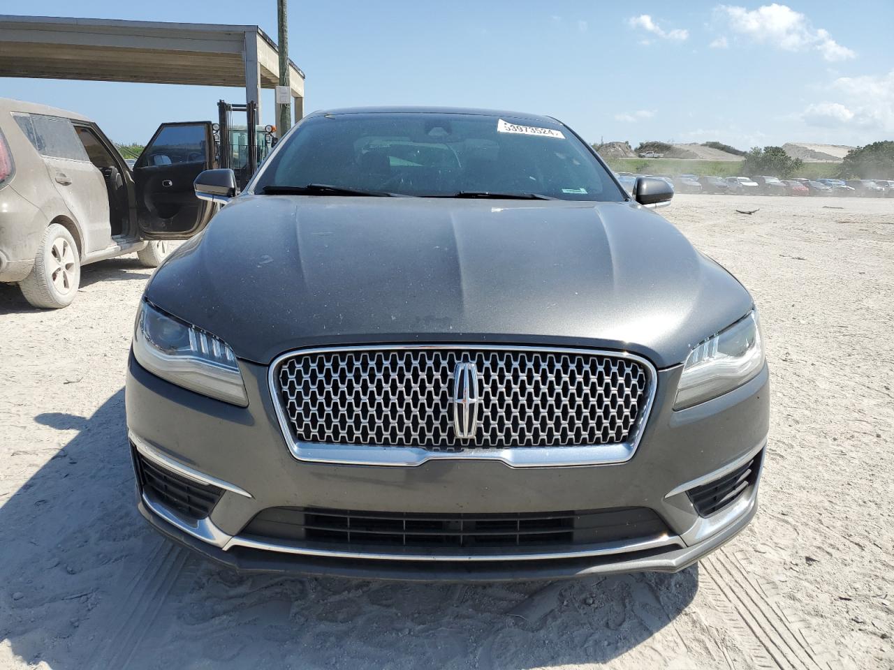 Photo 4 VIN: 3LN6L5A99LR608756 - LINCOLN MKZ 