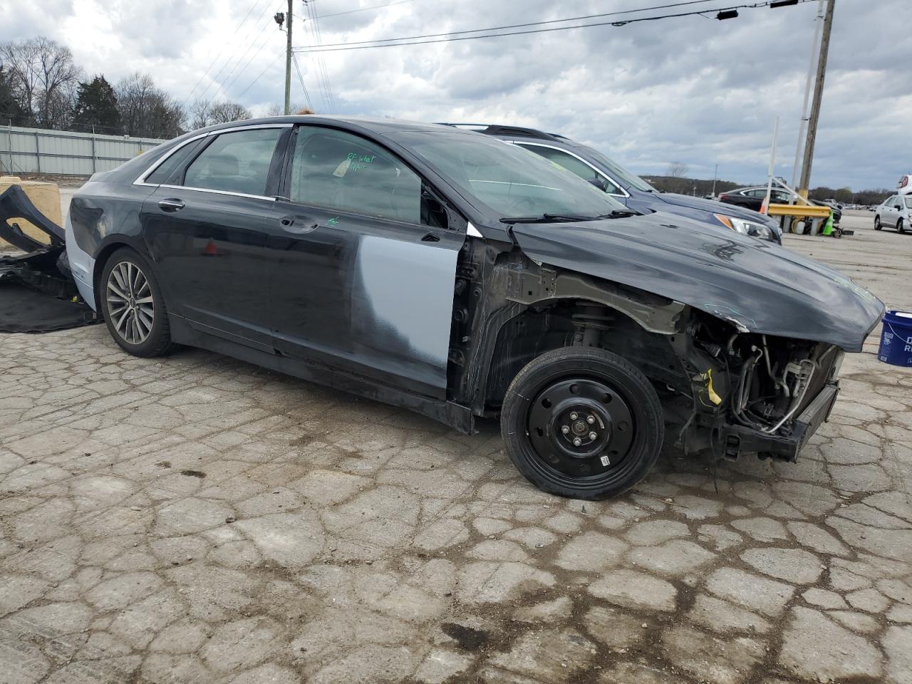 Photo 3 VIN: 3LN6L5B90JR625960 - LINCOLN MKZ 