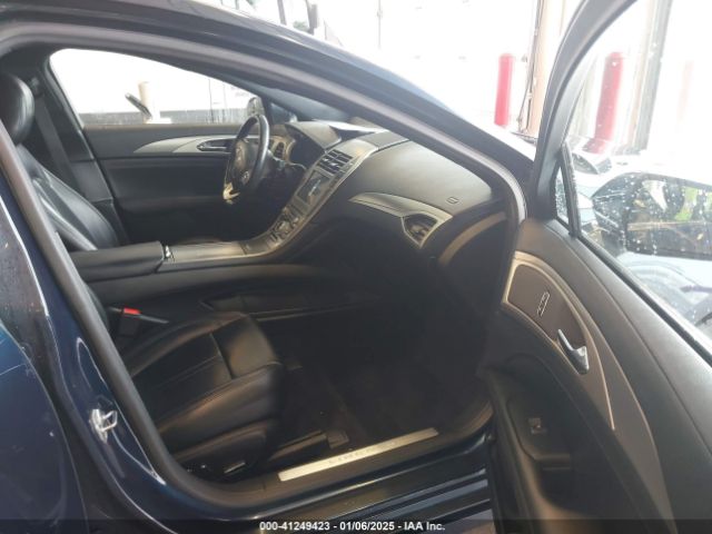 Photo 4 VIN: 3LN6L5B99HR615227 - LINCOLN MKZ 