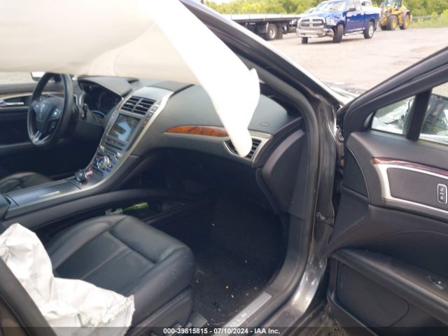 Photo 4 VIN: 3LN6L5C92HR656961 - LINCOLN MKZ 