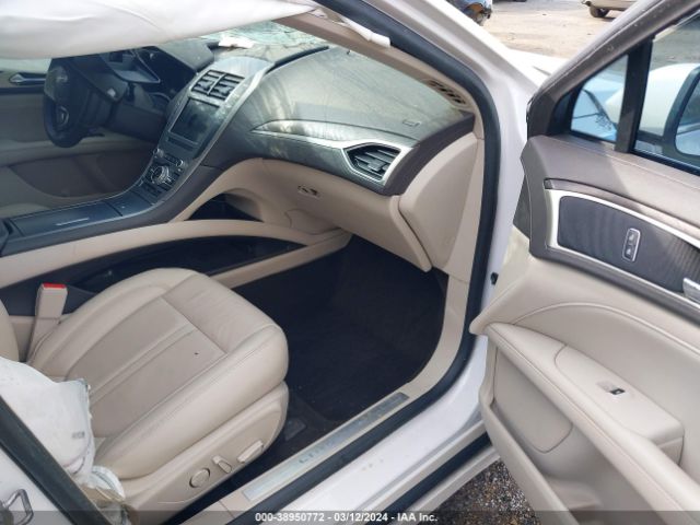 Photo 4 VIN: 3LN6L5C97KR613143 - LINCOLN MKZ 