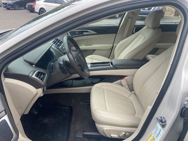 Photo 3 VIN: 3LN6L5C98KR608579 - LINCOLN MKZ 