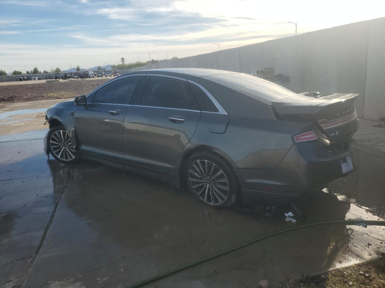 Photo 1 VIN: 3LN6L5C99HR622967 - LINCOLN MKZ 