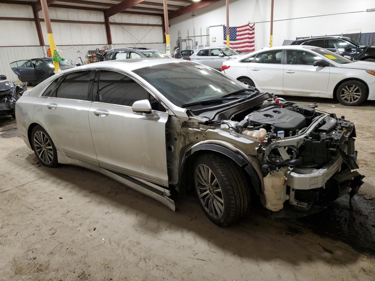 Photo 3 VIN: 3LN6L5D90HR627036 - LINCOLN MKZ 